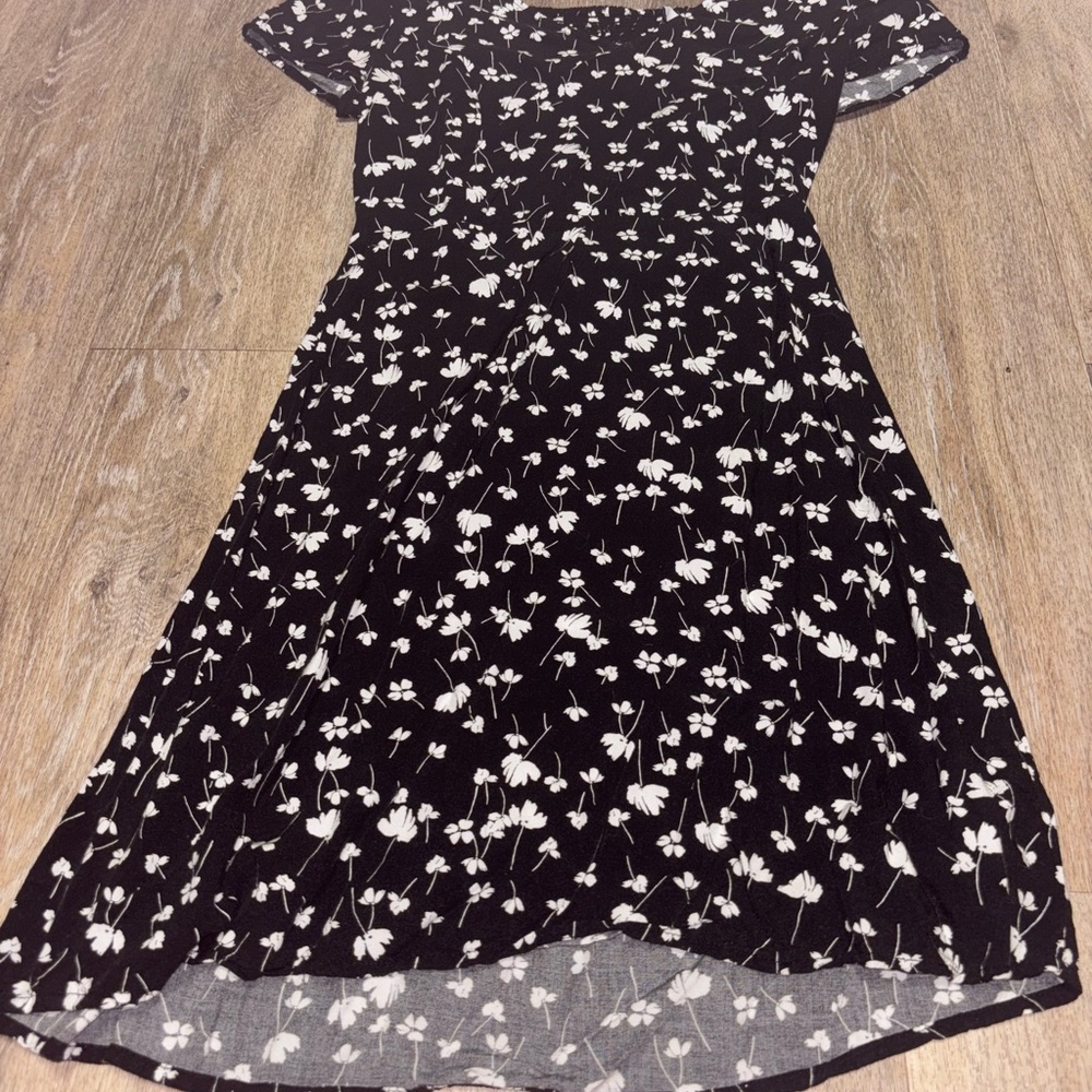 Old Navy Black and White A-line Midi Dress